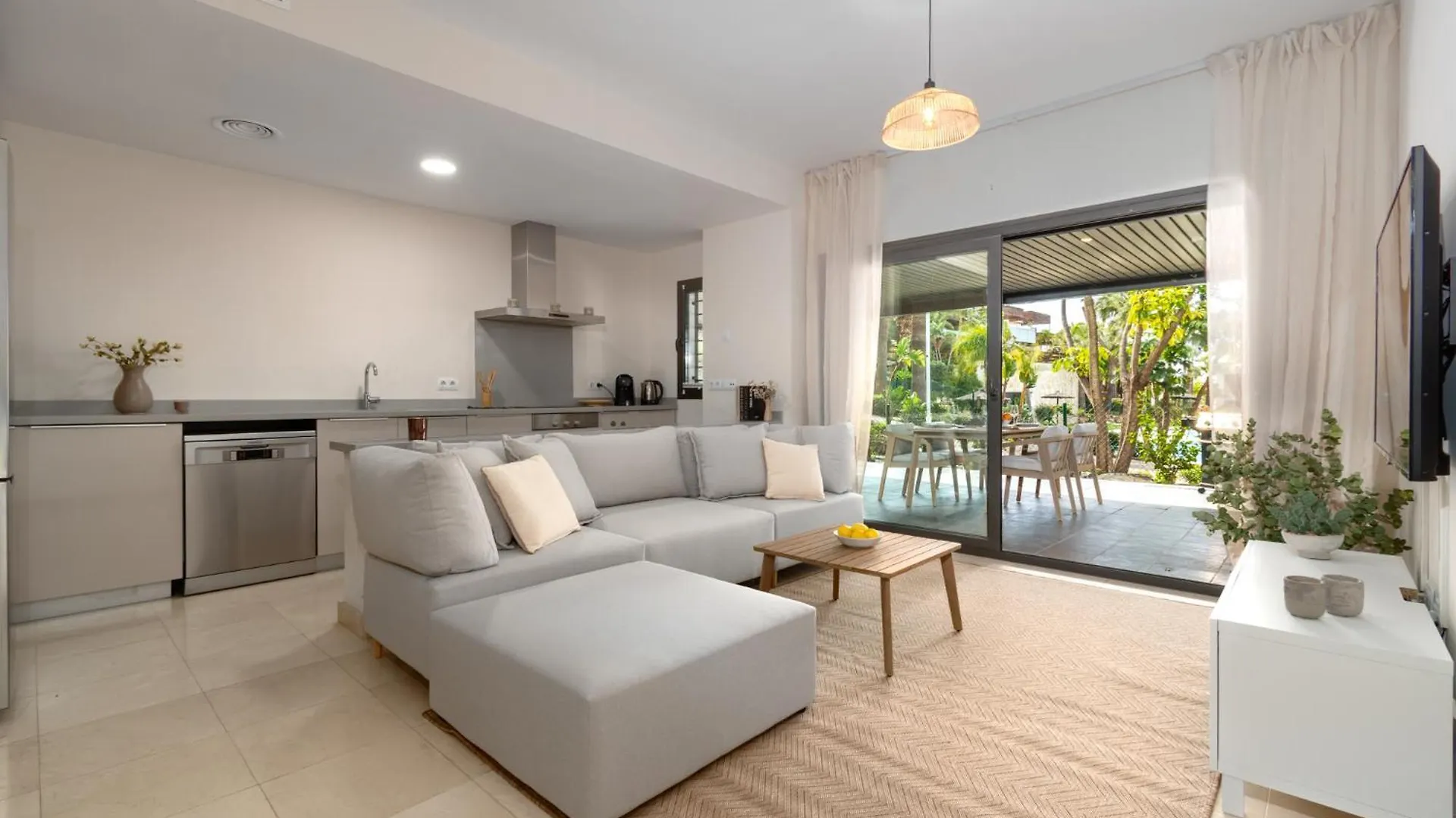 公寓 埃斯特波纳Residencial Hoyo 19公寓